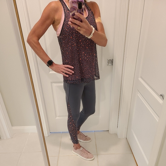 Super Comfy Victoria Secret Leggings. - Picture 4 of 6